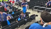 Torcida japonesa limpa estádio após empate na Copa do Mundo