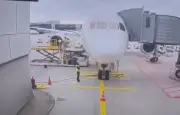 Trem de pouso de Boeing 787 quebra em Frankfurt; funcionários ficam feridos