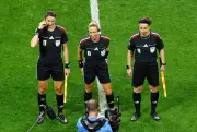 Trio feminino apita pela primeira vez em Copa do Mundo masculina