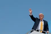 Trump ameaça novos ataques contra usinas e pontes do Irã