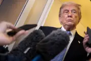 Trump ameaça tarifa de 100% a países que tributem big techs