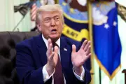 Trump ataca republicanos que apoiaram limite a seus poderes de guerra