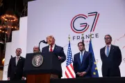 Trump defende acordo com Irã e nega fundo de US$ 300 bilhões