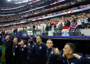 Tuchel reclama de fotógrafos e pede mudança à FIFA