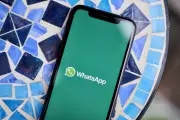 UE obriga Meta a suspender restrições do WhatsApp contra rivais de IA