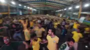 Universitários de Bangladesh param aulas para torcer pelo Brasil na Copa
