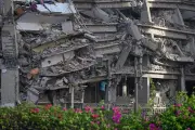 Venezuela declara La Guaira 'zona de desastre' após terremotos deixarem 164 mortos