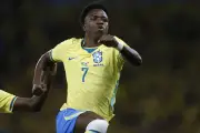 Vini Jr surpreende ao revelar que ouve pop e fãs pedem pagode