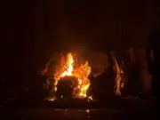 Violência anti-imigração na Irlanda do Norte: casas e carros incendiados
