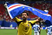 Vozinha, 40 anos, brilha e lidera Cabo Verde em empate histórico contra Espanha