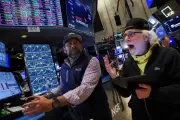 Wall Street sobe com recuperação de semicondutores antes do Fed