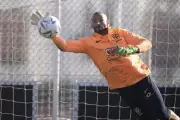 Weverton, do Grêmio, tem título eleitoral cancelado após faltar a três eleições