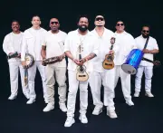 Xande de Pilares se reúne com Revelação após 12 anos em turnê histórica