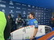 Yago Dora vence Ethan Ewing e vai à final em Saquarema contra Fioravanti