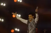 Zezé Di Camargo adota nome de batismo e lança projeto 'Canta, Mirosmar'