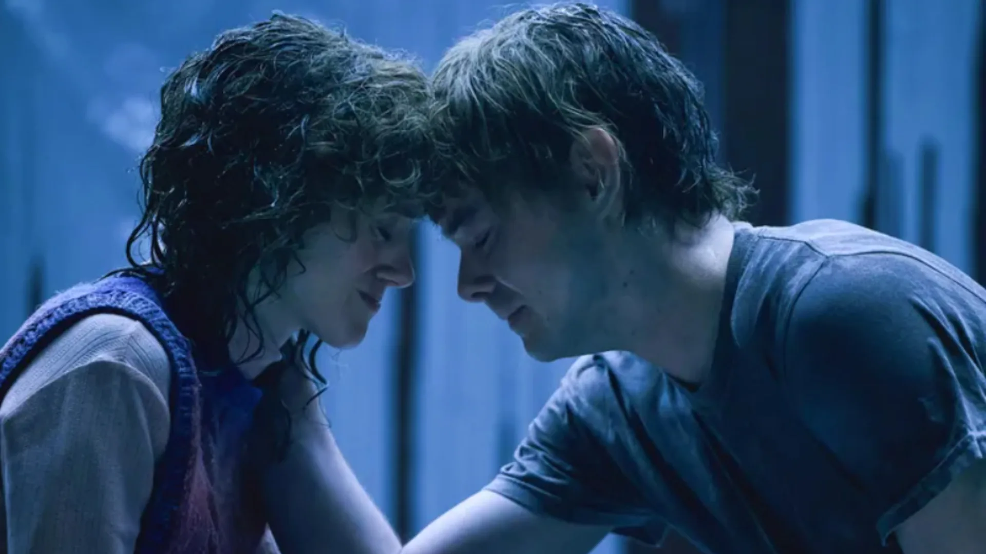 Criadores de 'Stranger Things' confirmam término de Nancy e Jonathan