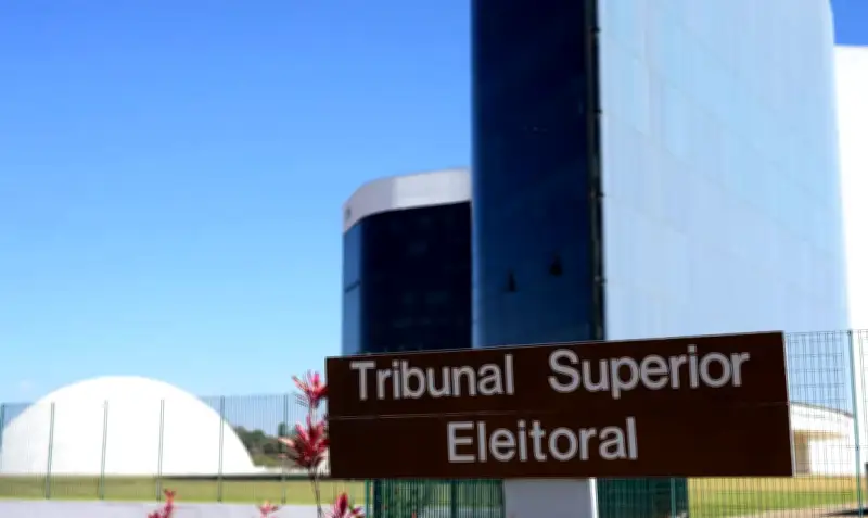 TSE orienta TREs a firmarem acordos com especialistas em IA