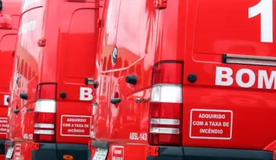 Acidente entre dois carros mobiliza bombeiros em Volta Redonda
