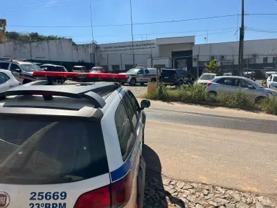 Adolescentes agridem policiais e fazem reféns em centro socioeducativo