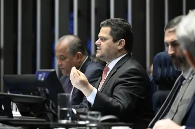 Alcolumbre se compromete a votar PEC dos Agentes de Saúde nesta terça