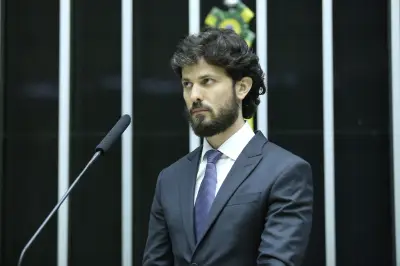 Aliado de Cunha e articulador de Zema: quem é Marcelo Aro, favorito para governar MG