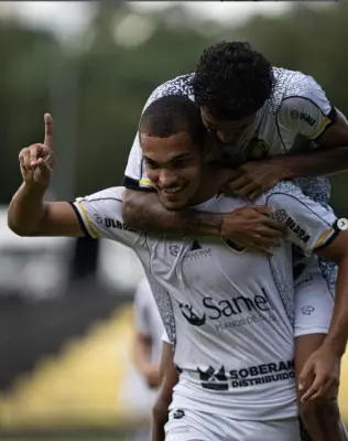 Amazonas aposta na base e vence na estreia contra Tufão
