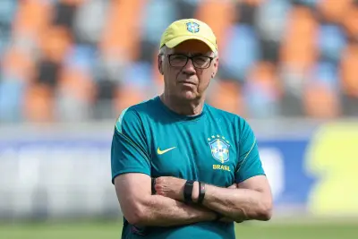 Ancelotti rejeita Itália e reafirma compromisso com Seleção até 2026