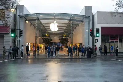 Apple atinge US$ 5 tri em valor de mercado, segunda empresa na história