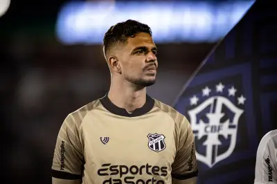 Avaí anuncia goleiro Bruno Ferreira após derrota e segue no Z4