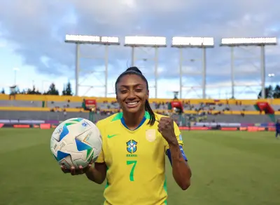 Barcelona contrata Kerolin por R$ 8,6 milhões, maior transferência de brasileira