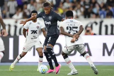 Botafogo recusa oferta de R$ 162 mi do Palmeiras por Danilo e segura jogador