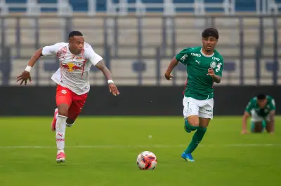 Bragantino e Palmeiras empatam na ida da semifinal do Sub-20