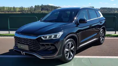 BYD oferece descontos de até R$ 28.500 em King GS e Song Pro GS 2026