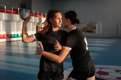 Cacheball: o esporte que celebra os gols do adversário