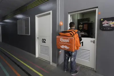 Caixa financia motos e bicicletas elétricas para entregadores pelo Move Brasil