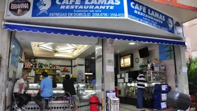 Campanha de 25 bares vai ajudar a reconstruir o histórico Café Lamas após incêndio
