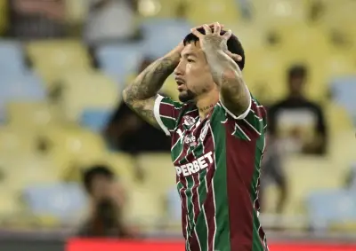 CBF investiga cartão amarelo de Lucho Acosta por suspeita de manipulação em apostas