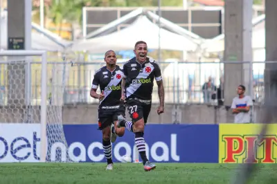 Chapecoense anuncia lateral Bruno Tubarão para Série A