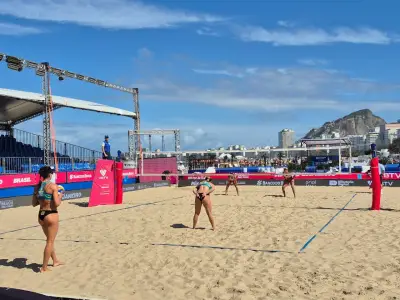 Circuito Mundial de vôlei de praia retoma sem público em Copacabana após ventania