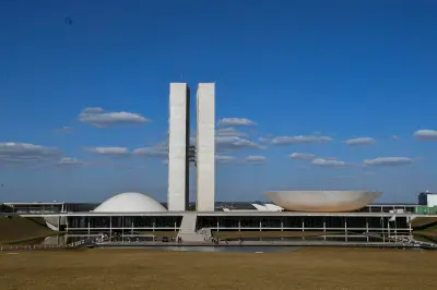 Câmara aprova suspensão da prescrição de pena para condenados foragidos