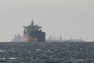 Como as minas navais ameaçam petroleiros no Estreito de Ormuz