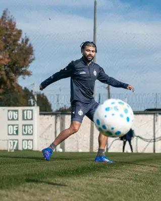 Coritiba: Sebastián Gómez volta contra Cruzeiro e Lucas Ronier foca no clube