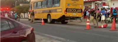 Criança atropelada por motociclista ao sair da escola em Patos na BR-361