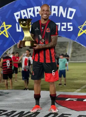 Cruzeiro-PB anuncia lateral Paulinho e goleiro Andrade para 2ª divisão 2026