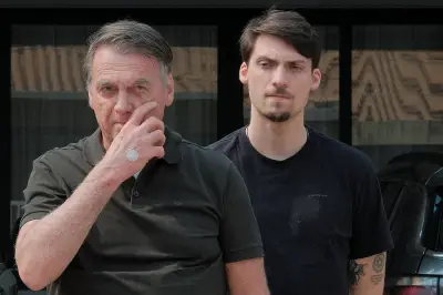Defesa de Bolsonaro nega ligação de Alexandre Frota em podcast