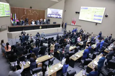 Deputado do AM passa 6 meses sem discursar na Aleam