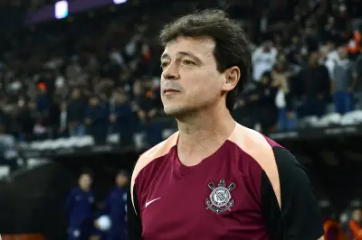 Diniz minimiza impacto da pausa e elogia Corinthians após 3 a 0 no Remo