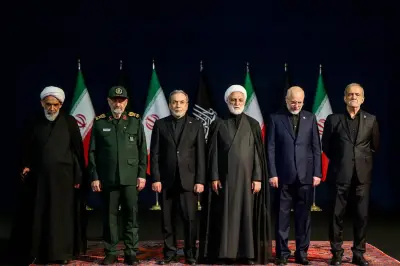 Disputa pelo poder no Irã: conservadores racham após morte de Khamenei