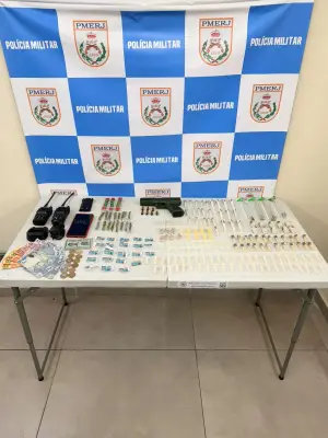 Dupla presa por tráfico de drogas em Volta Redonda
