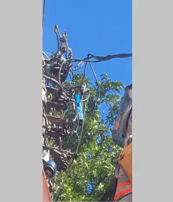 Enel e polícia fecham ligações clandestinas de energia em Petrópolis